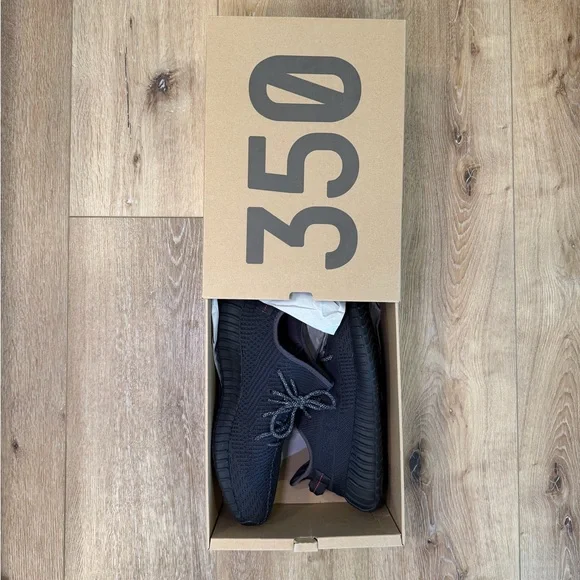 Yeezy Boost 350 V2 “Triple Black” – Men’s Size 13 – Excellent Condition + Box - Picture 2 of 8